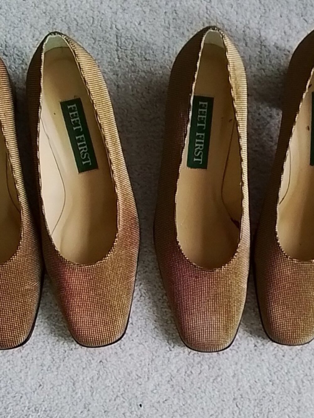 Textured tan colored shoes size 6/5 7/5